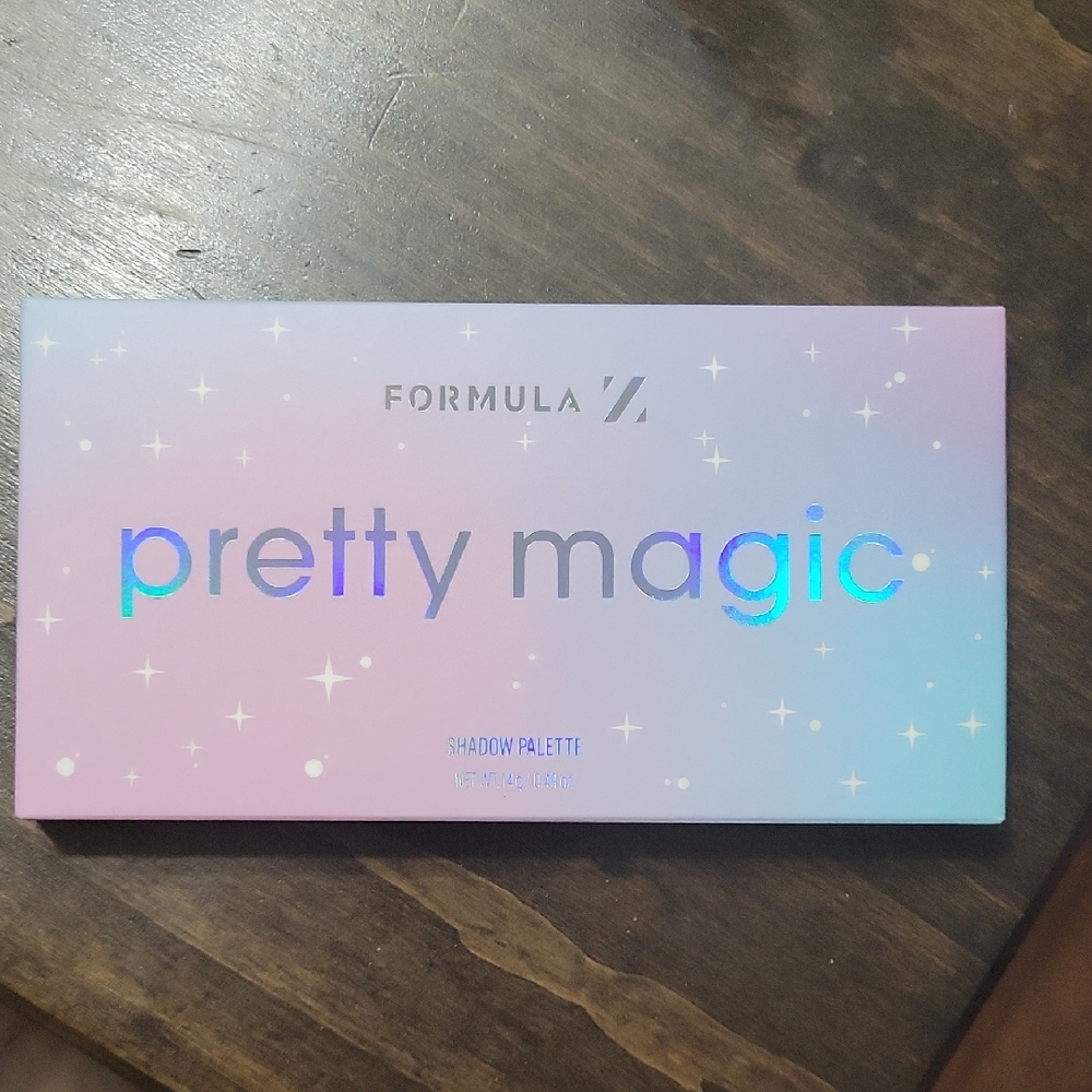 Pretty Magic Eyeshadow Palette - Pink, Blue, Purple
